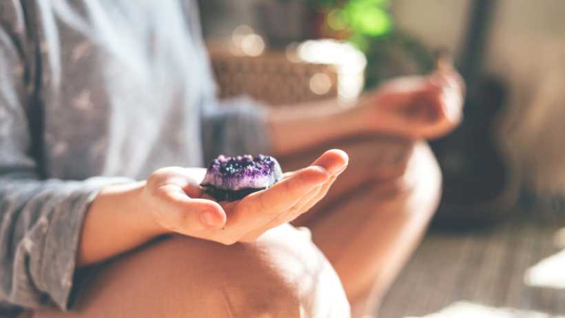 How to Manifest Exactly What You Want with Crystals - meditation