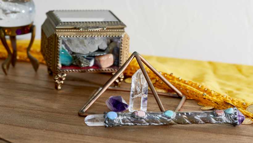 Copper Pyramid for crystal clearing