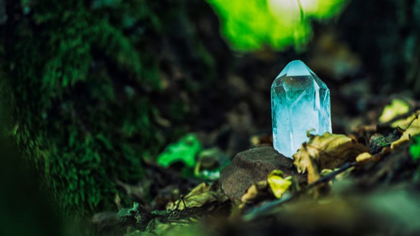 Clear quartz - how to charge crystals with moonlight